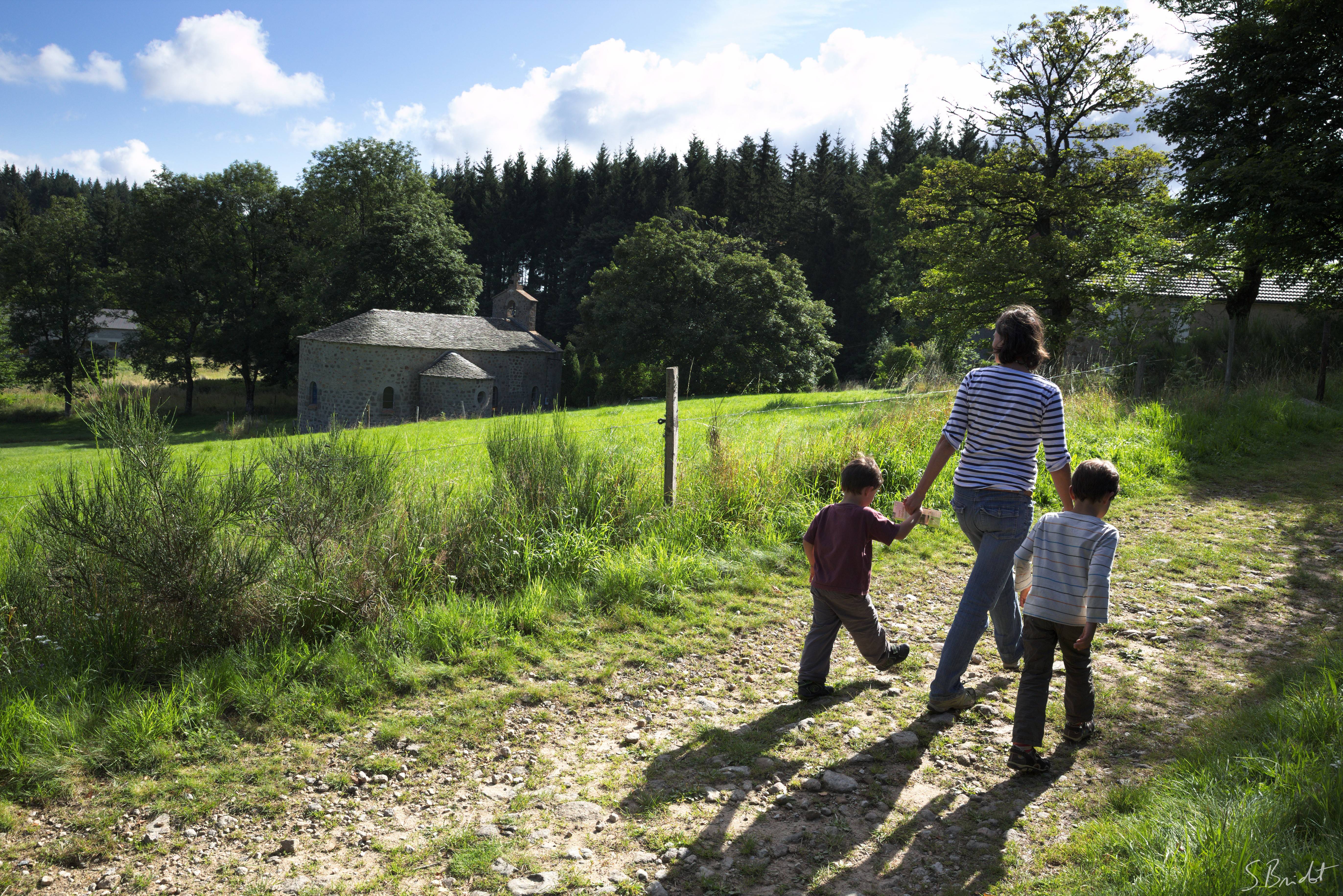 Randonnée en famille en Ardèche Hermitage