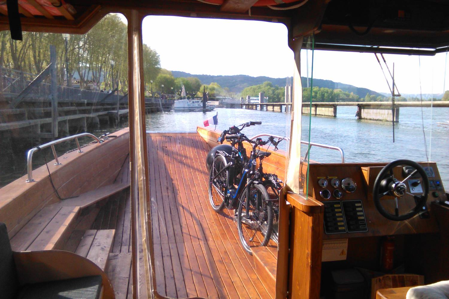 The Canotiers Bike and boat