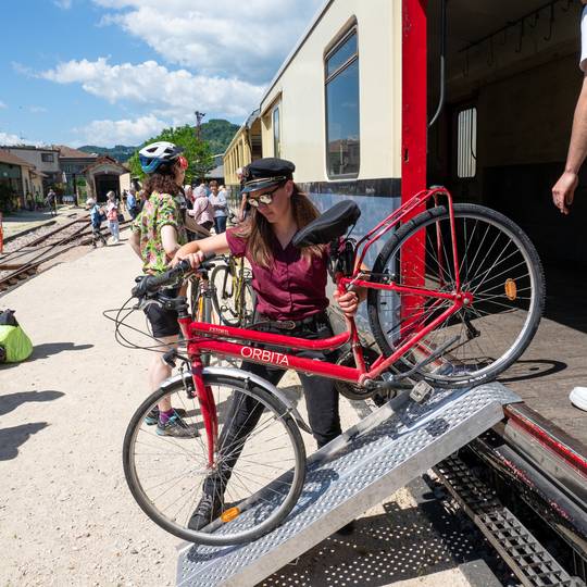 reserver le cyclo-train de l'Ardèche