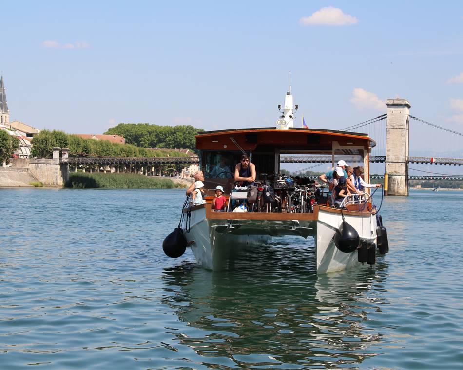 Sidonie vous invite à bord du nouveau bateau de croisière sur le Rhône