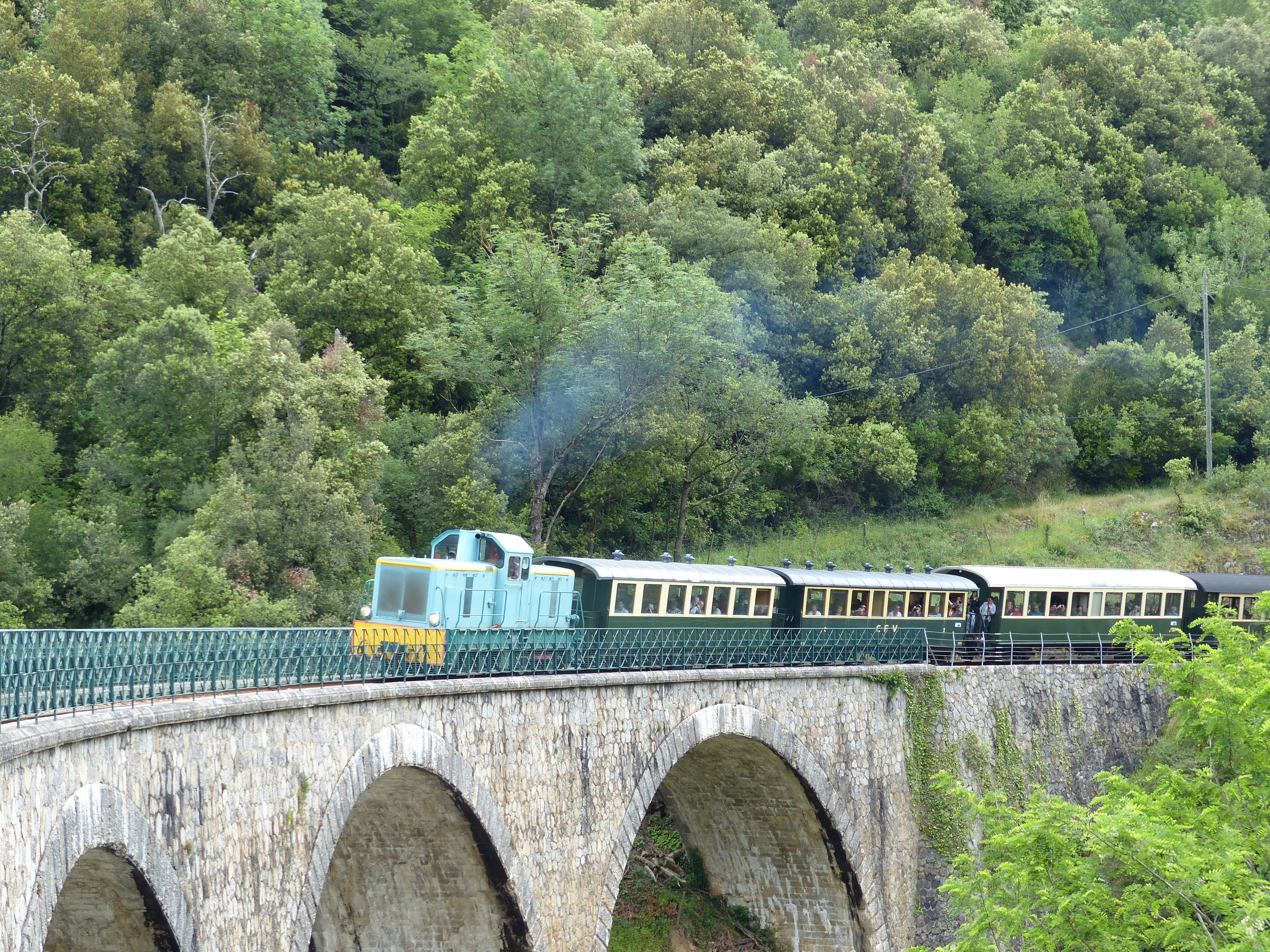 Locomotive diesel Train du Marché