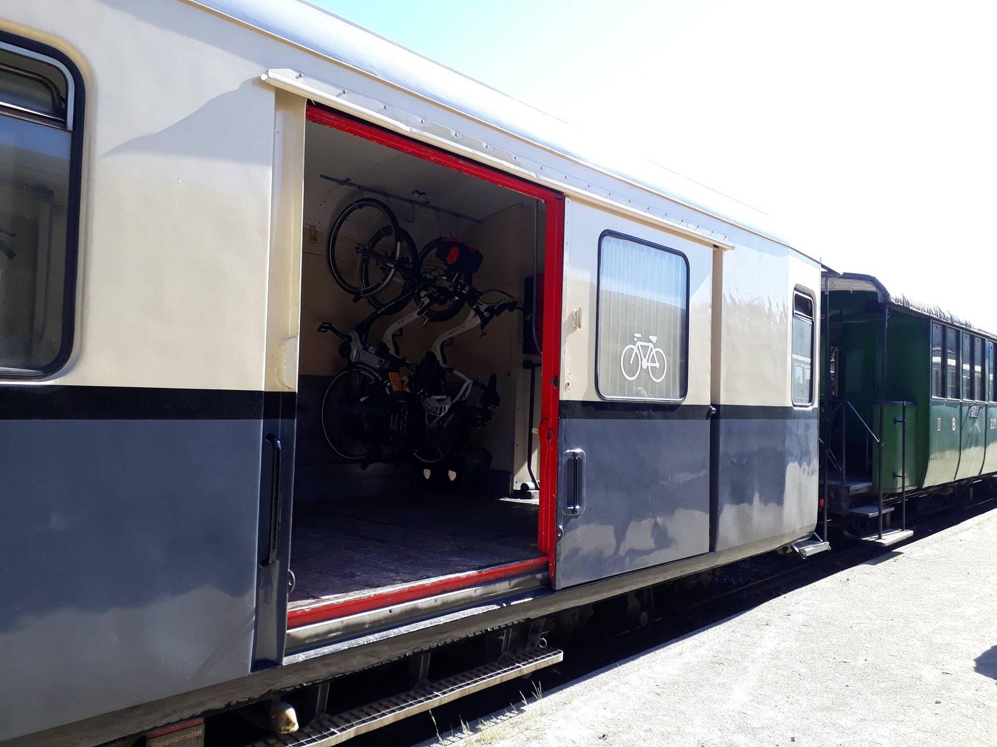 Wagon vélo Mastrou - Train de l'Ardèche Car for transporting bicycles Train de l'Ardèche steamtrain