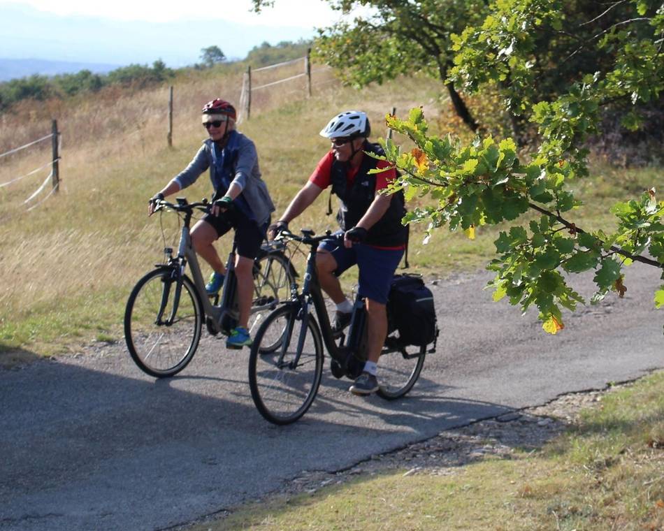 Electric bicycle ride into the Drôme des Collines