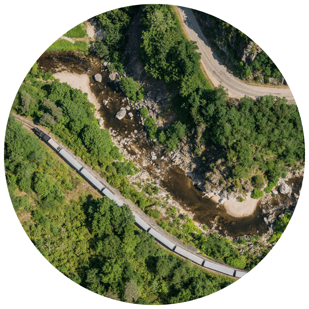 © Jeremy Suyker Train de l'Ardeche vue du ciel