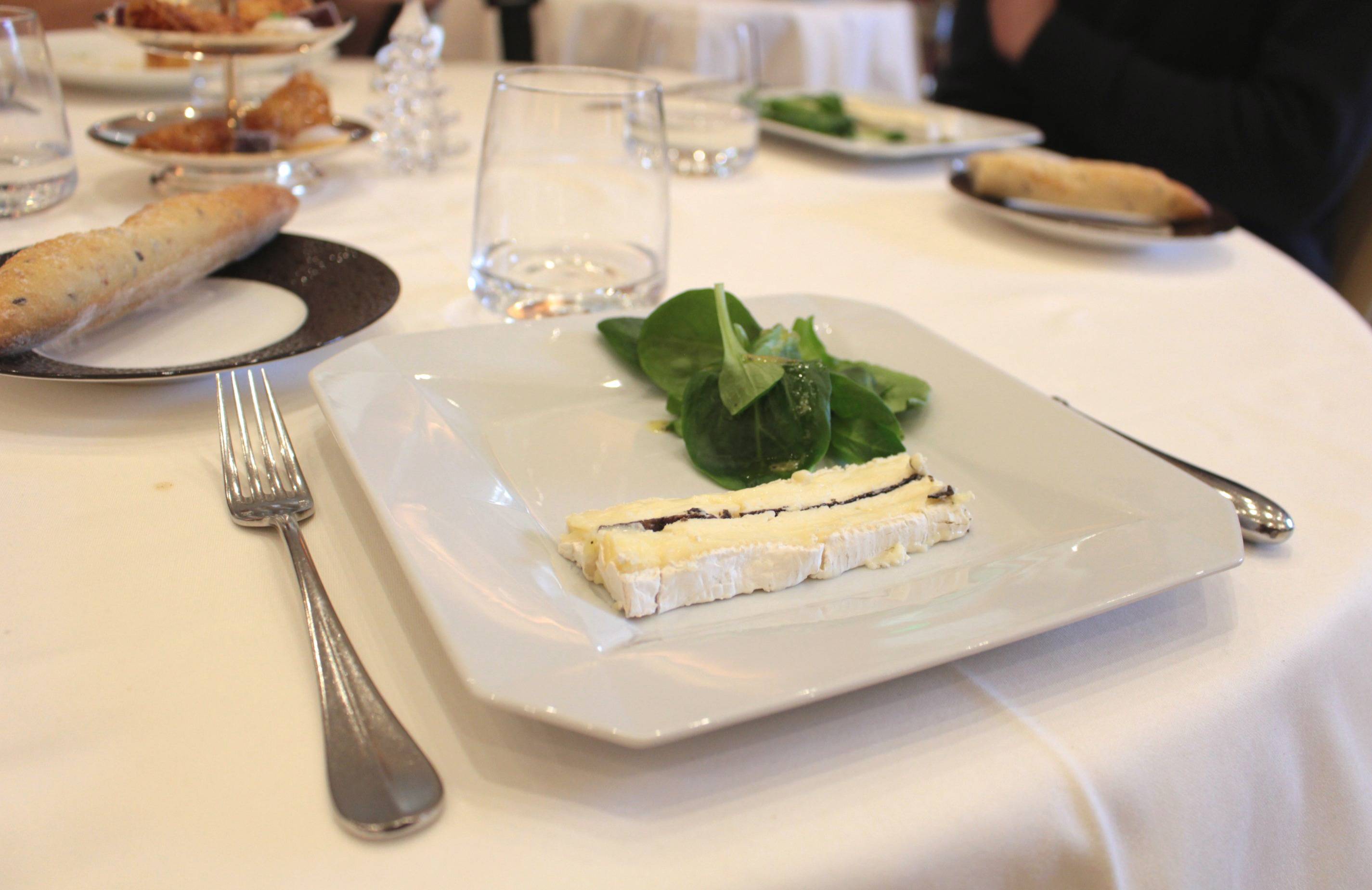 Brie truffé de la maison Chartron