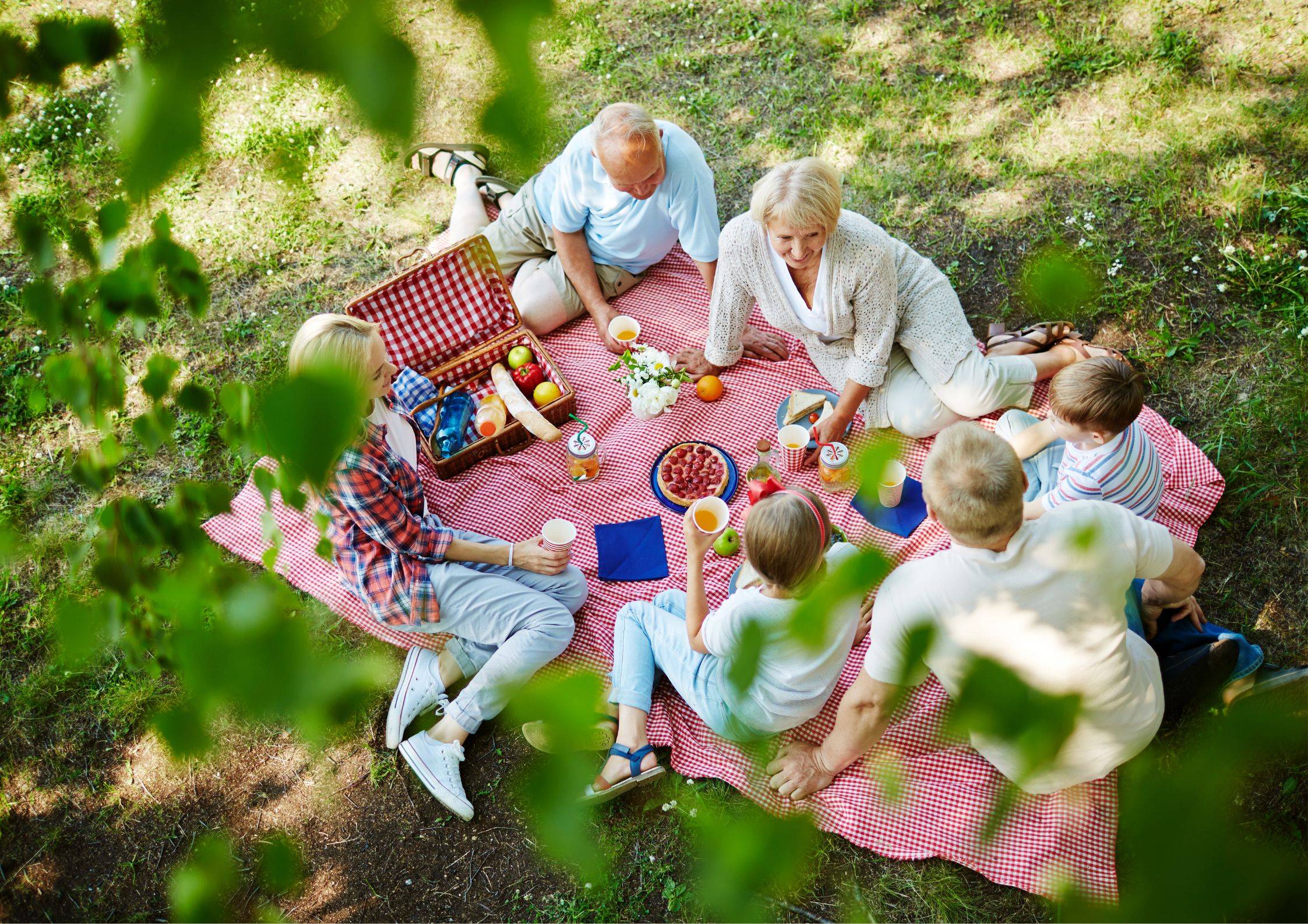piqe-nique en famille ardeche verte