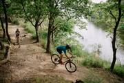 velo bord de lac