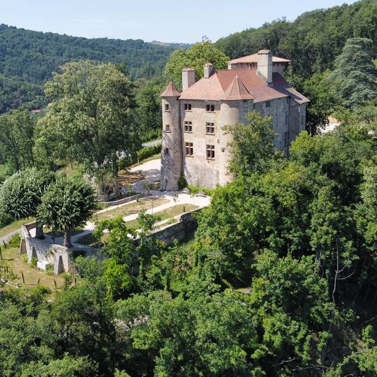 chateau de charmes sur l'herbasse