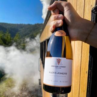 Dégustation de vin dans le Train de l'Ardèche