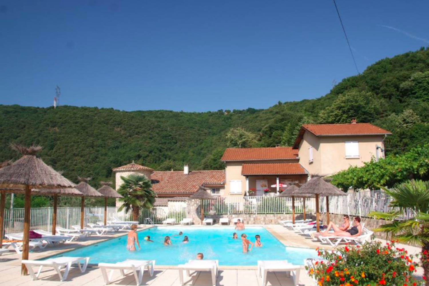 Camping le Castelet Hébergement camping
