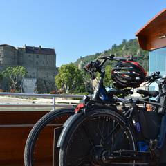 Vélo à bord des Canotiers sur le Rhône