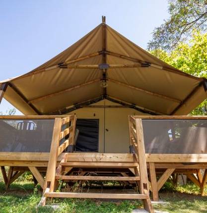 Lodge tents on stilts at Camping la Bohème