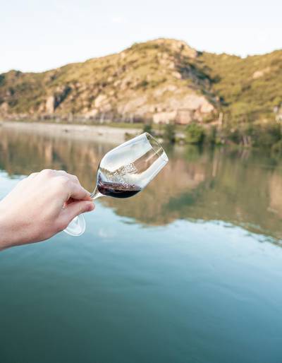 image-Apéro sur l'eau entre Saint-Joseph et Hermitage - Terre de Syrah et les Canotiers