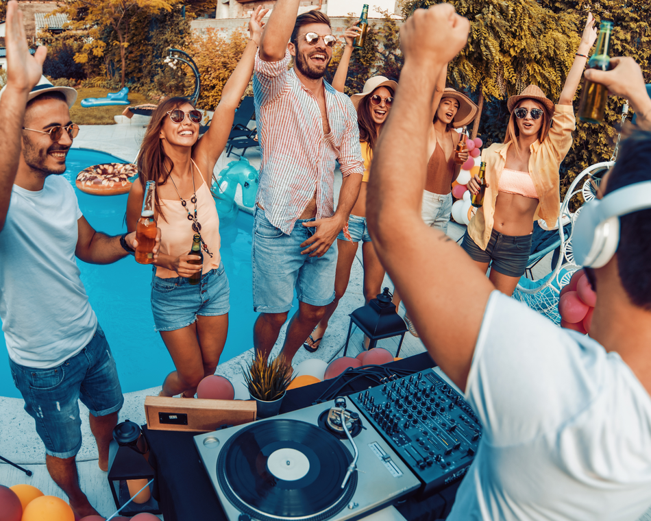 White Night Pool Party - château de Fontager
