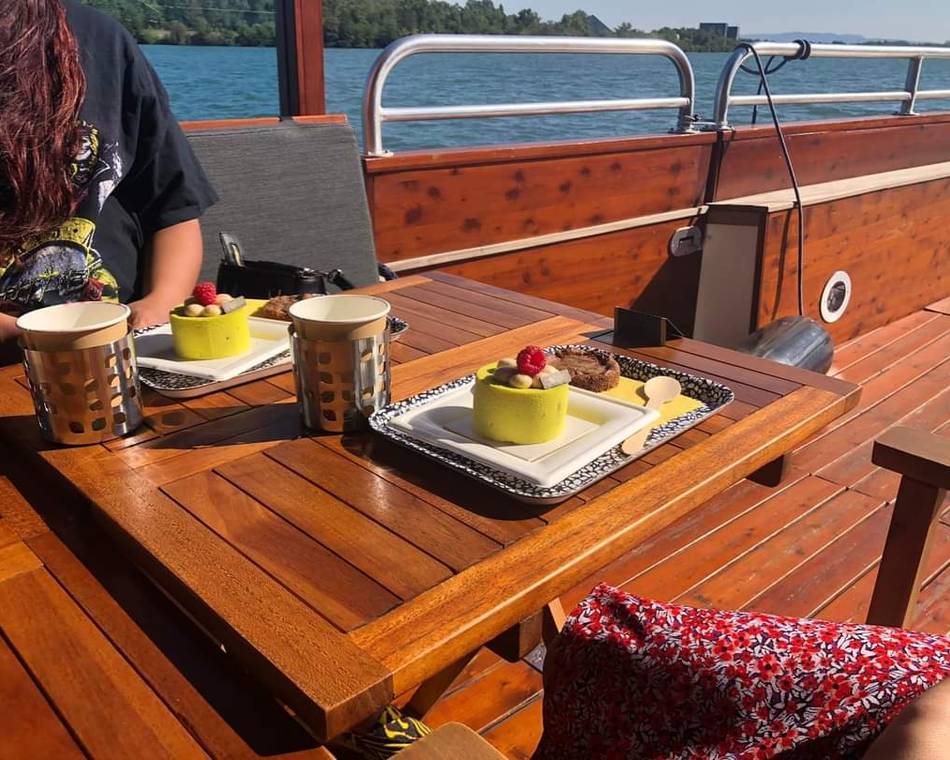 Gouter sur l'eau avec les Canotiers