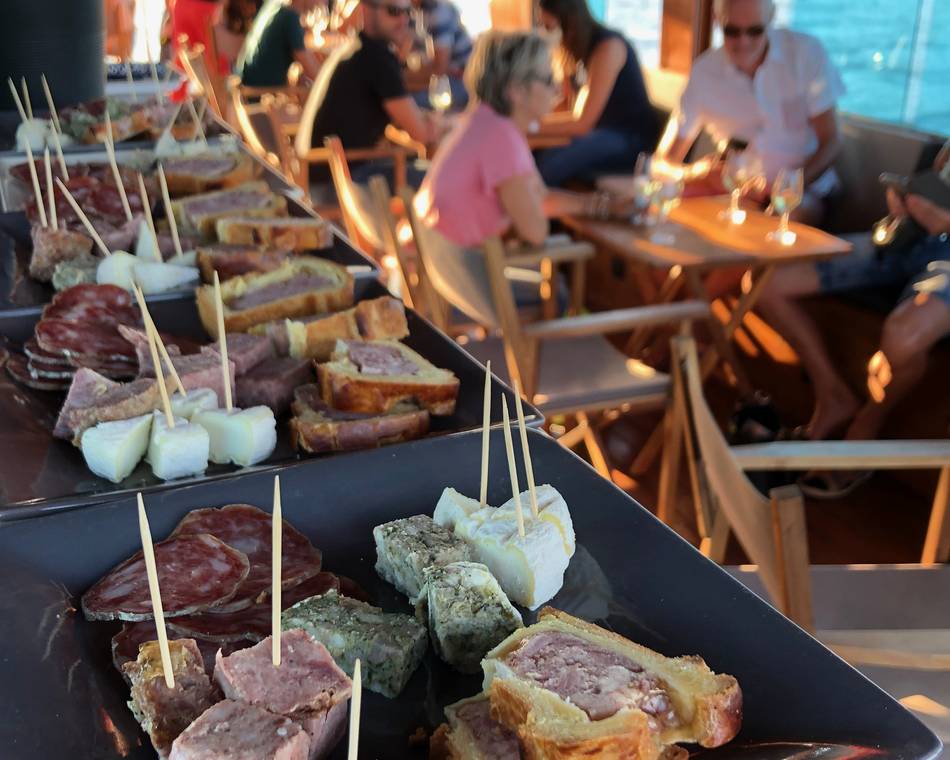 Pause repas, planche à partager spécial Foire à l'oignon - Les Canotiers