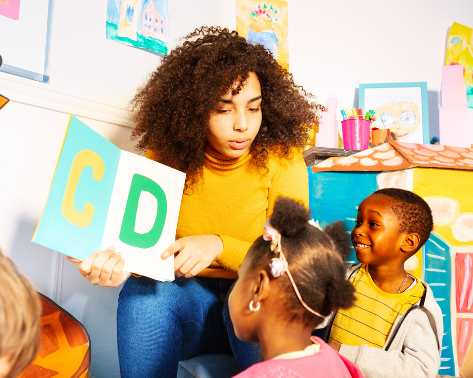 Comptines et histoire signées - Le mois des familles