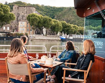 Aperitif on the water "Rhône Nord Vs Rhône Sud" - les Canotiers et Terre de Syrah