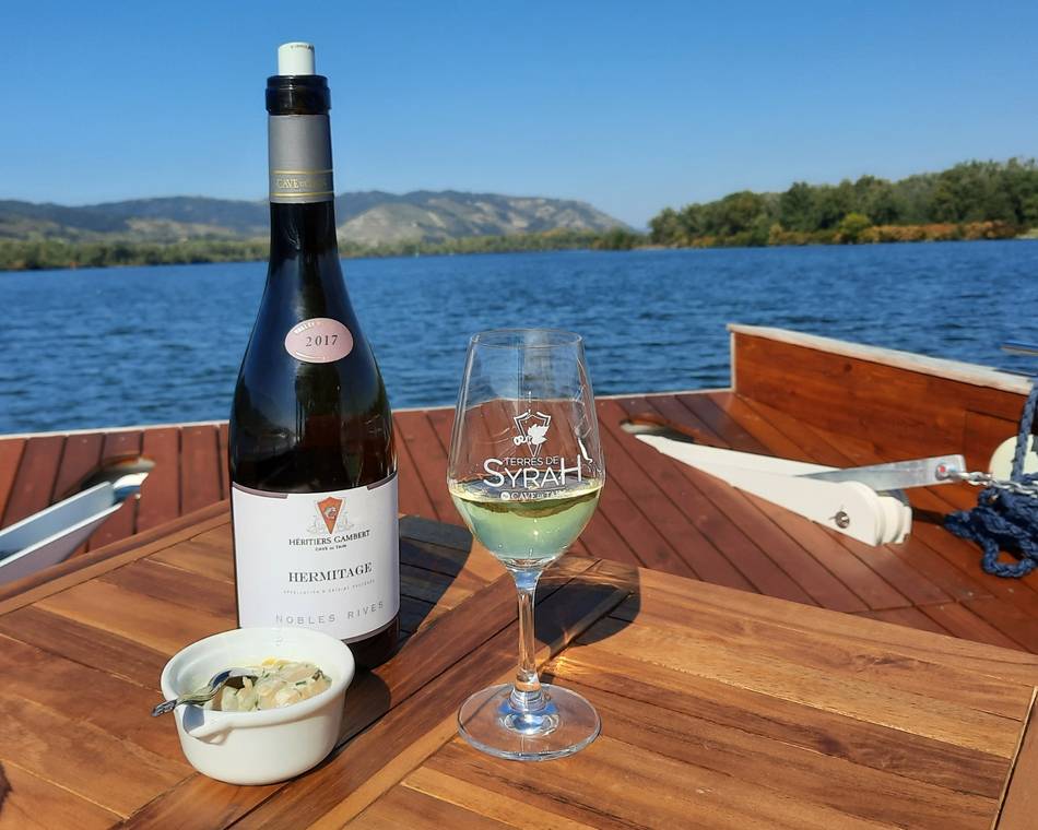 Aperitif on the water "Wine & Cheese" along the Rhône river