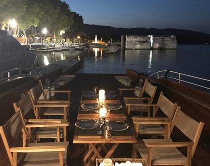 Kreuzfahrt "l'instant dîner" in Tournon mit den Canotier und der Saint-Vic'.