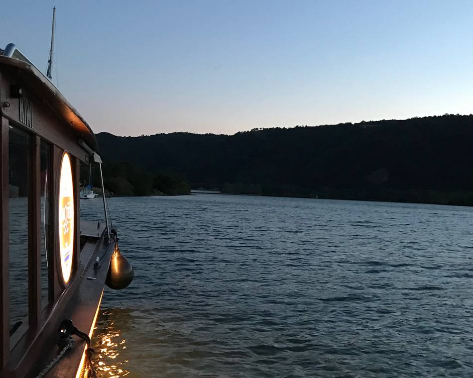 Wine Man Show Cruise with Epicur Yann and the canoeists in English