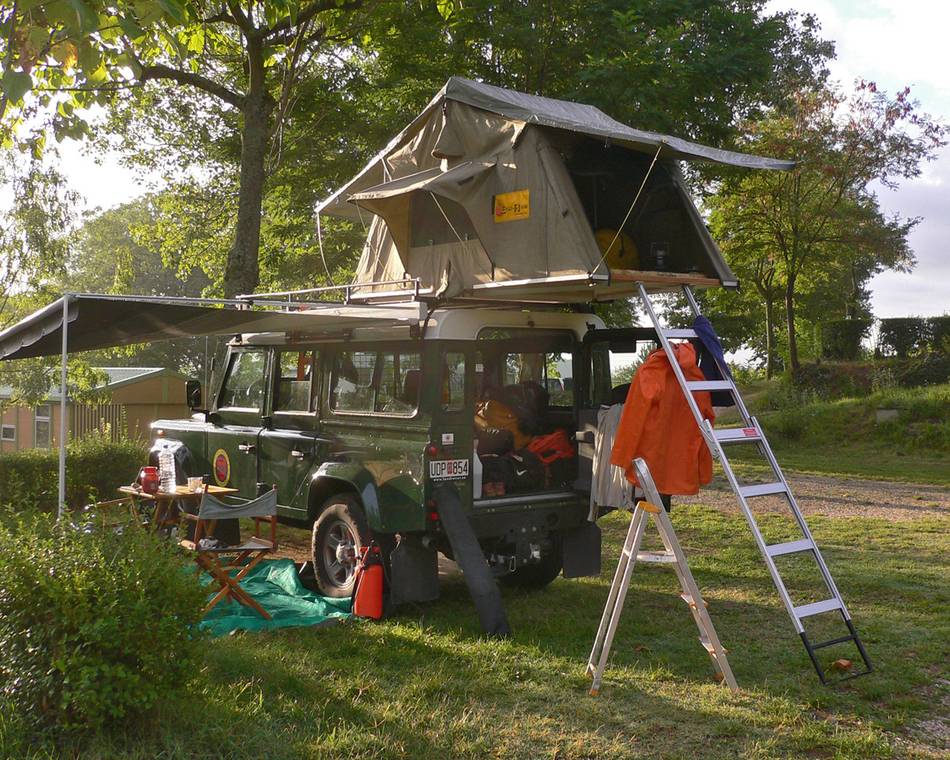 Aire de service/accueil camping-car au camping "Iserand Calme et Nature"