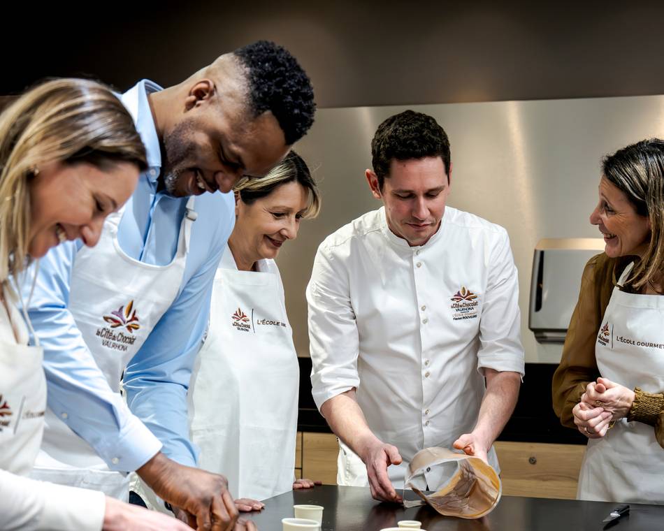 Workshop chocolate mouse in English - cité du chocolat Valrhona