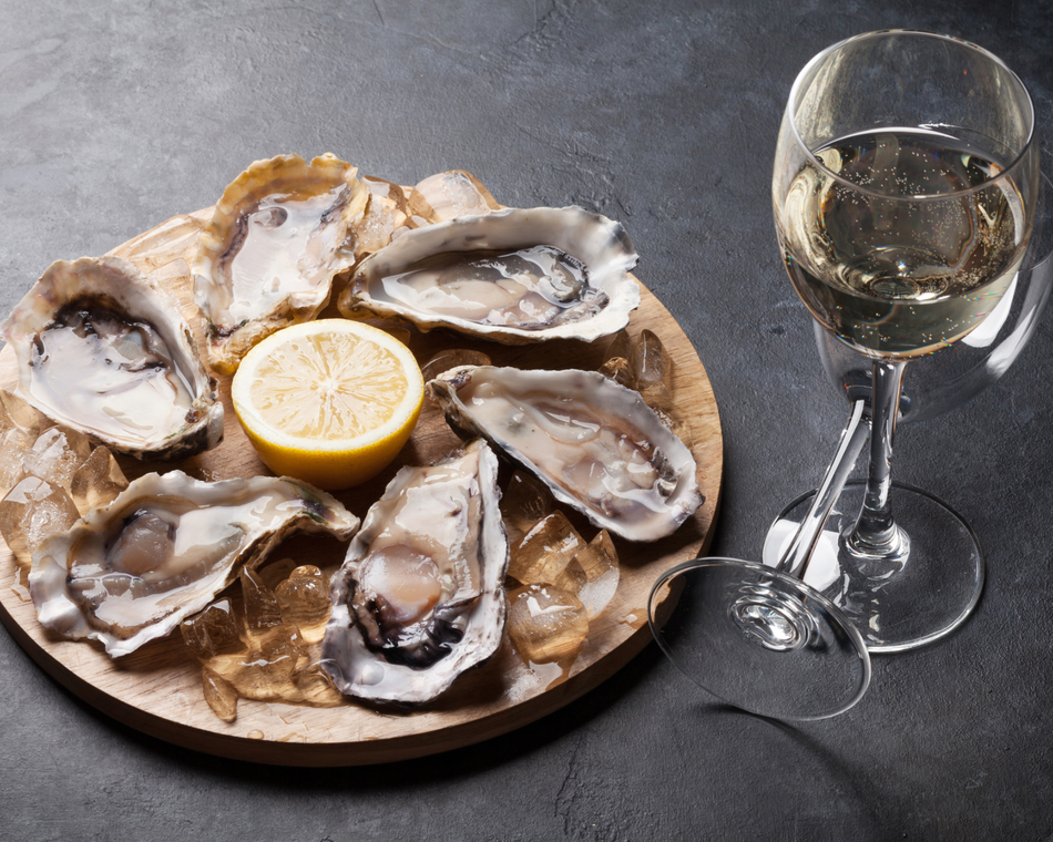 Vente d'huîtres et vin blanc - Tournon