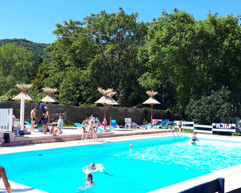 Aire de service/accueil camping-car au camping MAUI