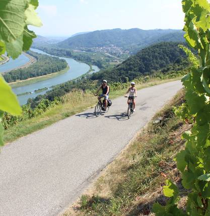 E bike Tour : The church of Vion