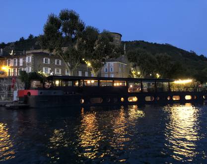 Bed and Bicycle - La Péniche